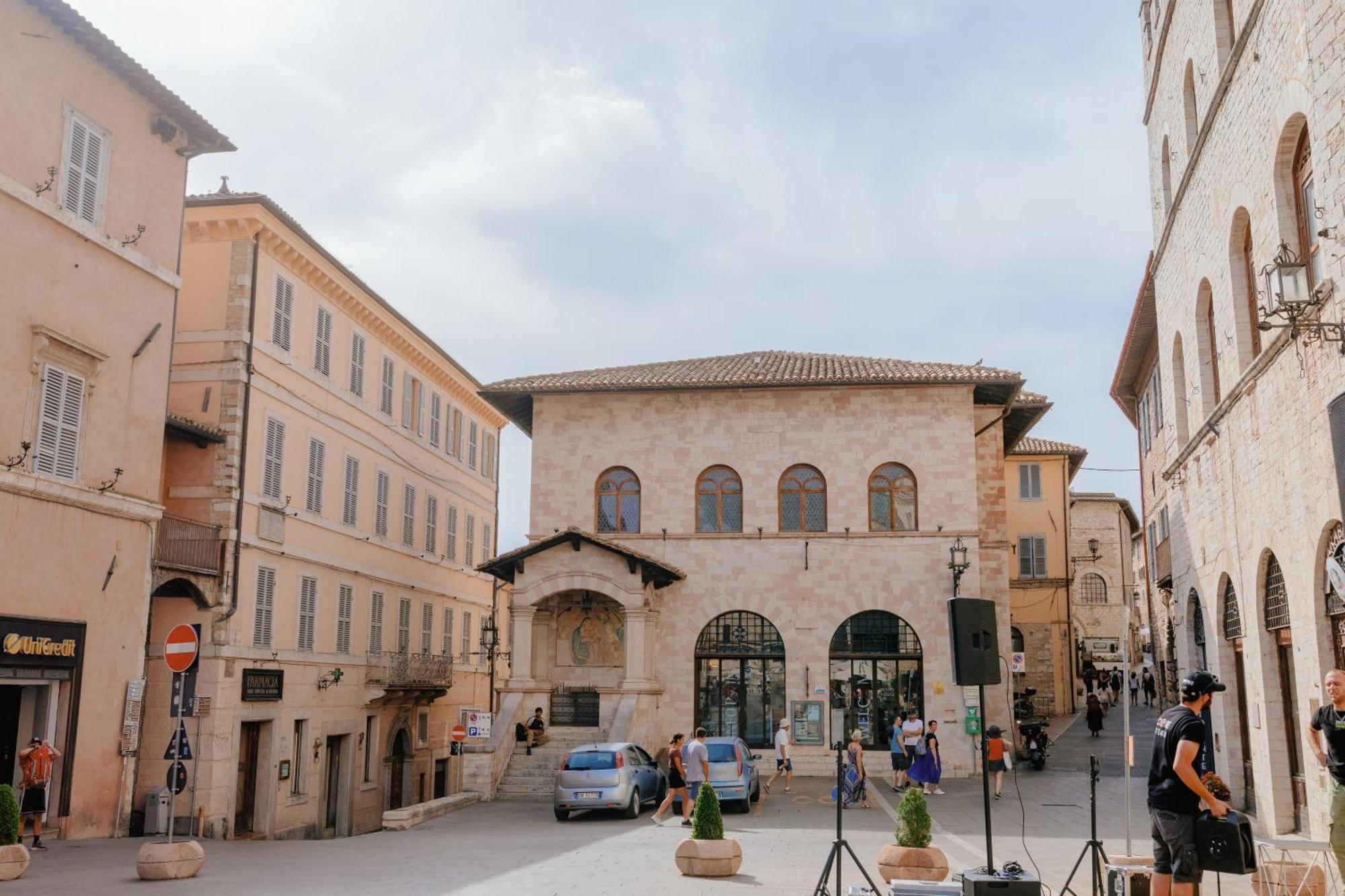 Suite Comunicanti, Tra Antico E Moderno أسيسي المظهر الخارجي الصورة